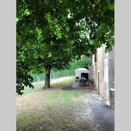 Au Lilas Rose Maison Entre Campagne Et Village Belves Exterior photo