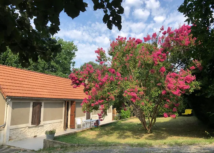 Au Lilas Rose Maison Entre Campagne Et Village